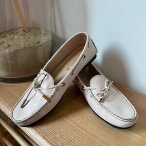 Tod’s Gommino Loafers / Driving Shoes – Pink Leather – Size 8